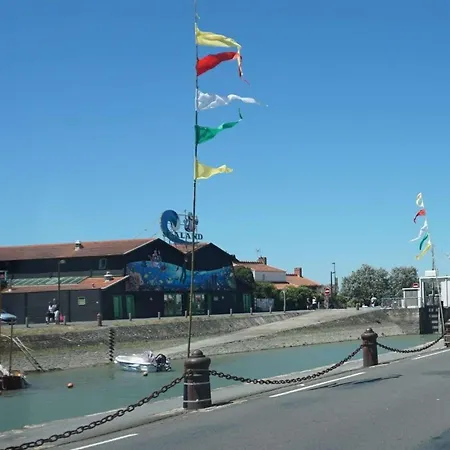 Gu050-001- 3 Pieces 4 Couchages La Gueriniere *