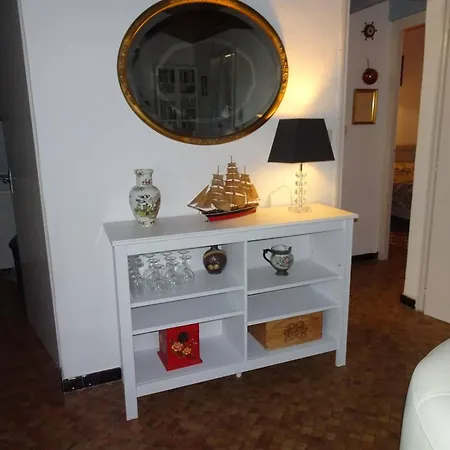 Gu050-001- 3 Pieces 4 Couchages La Gueriniere * La Guérinière