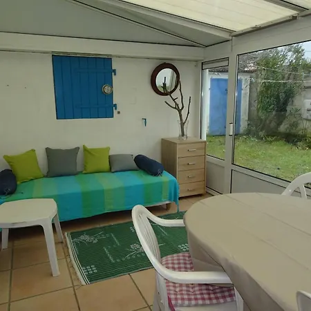 Gu050-001- 3 Pieces 4 Couchages La Gueriniere *