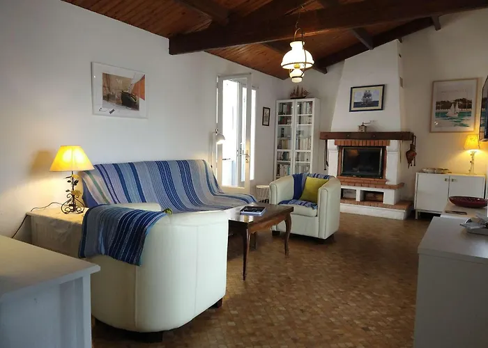 Gu050-001- 3 Pieces 4 Couchages La Gueriniere Villa La Guérinière