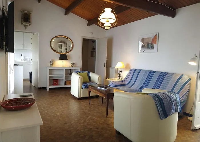 Villa Gu050-001- 3 Pieces 4 Couchages La Gueriniere La Guérinière