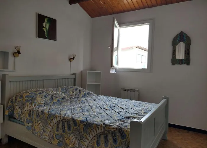 Gu050-001- 3 Pieces 4 Couchages La Gueriniere